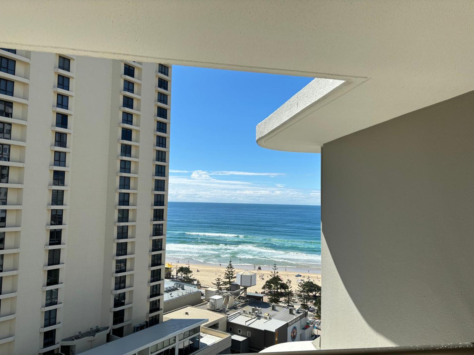 Unit 2 - Spectacular Sea Views In Surfers Paradise โกลด์โคสต์ ภายนอก รูปภาพ