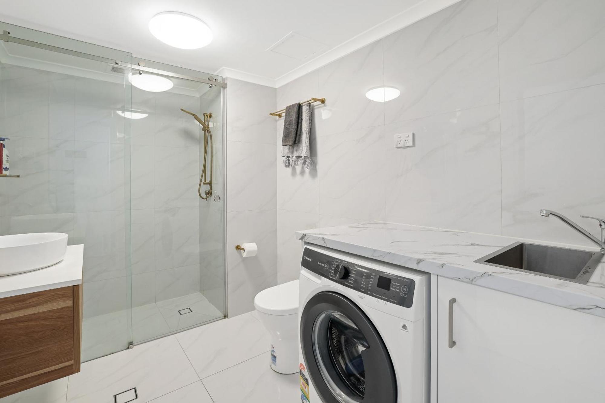 Unit 2 - Spectacular Sea Views In Surfers Paradise โกลด์โคสต์ ภายนอก รูปภาพ