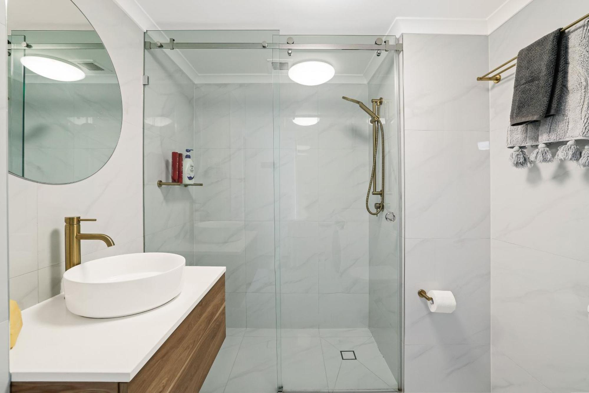 Unit 2 - Spectacular Sea Views In Surfers Paradise โกลด์โคสต์ ภายนอก รูปภาพ